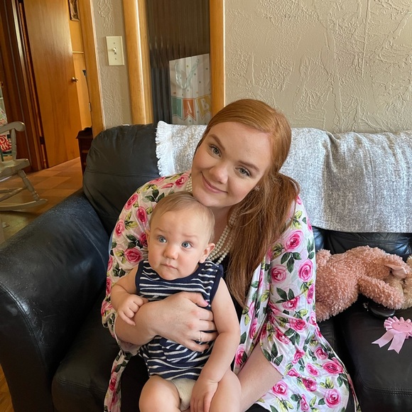 Hello I am Jen Welcome to my Posh Closet 💕 - Picture 6 of 16